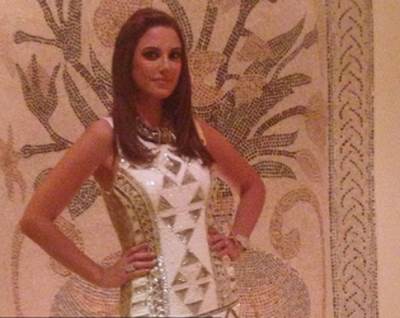 صور درة التونسية متألقة بإطلالة ناعمة وفستان من هاني البحيري