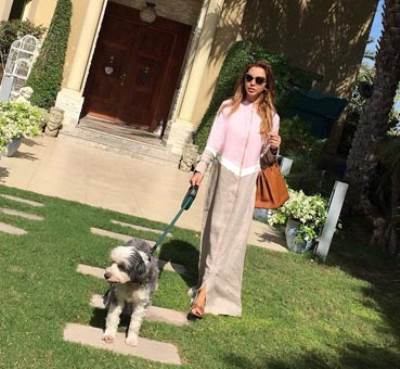 شاهد جويل مردينيان بدون ماكياج .. وعباءة عصرية أنيقة