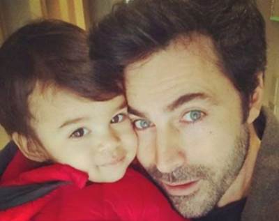 صورة طفل ميرنا التركية فهل يشبهها أم يشبه والده؟