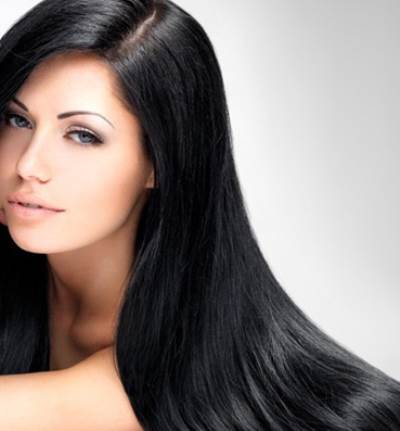 3 وصفات طبيعية لتنعيم الشعر "الخشن"