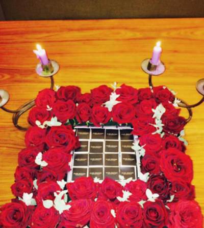 صور سيرين عبد النور وإليسا تتلقيان نفس الهدية المميزة في الكريسماس