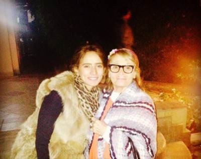 صورة زينة تجتمع بفنانة مصرية قديرة