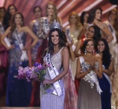  بالصور .. كولومبية تفوز بلقب ملكة جمال الكون