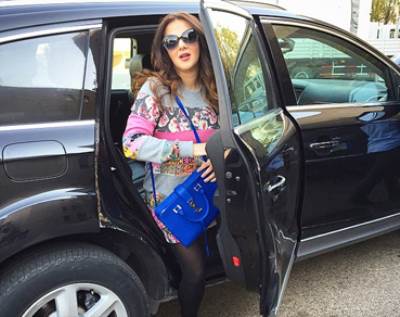 صورة دنيا سمير غانم بفستان قصير تثير إعجاب متابعيها