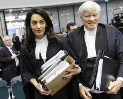 هكذا ردّت أمل علم الدين حين سؤالها عن ملابسها في قاعة المحكمة