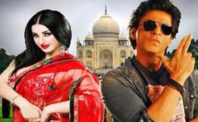 صور الراقصة صافيناز بالساري الهندي إلى جانب شاروخان