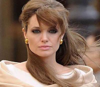 أنجلينا جولي .. المرأة الأكثر جدارة بالاحترام دوليا