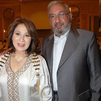 نور الشريف: "لم أعد بوسي لذمتي ومازلنا منفصلين لكننا أصدقاء"