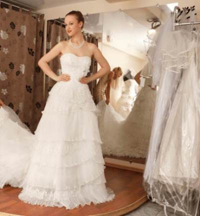  تجنّبي هذه الأمور المزعجة عند شرائك فستان الزفاف