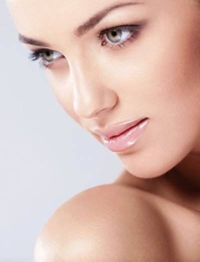 نصائح رائعة  لتشعي إشراقاً بجمالك الطبيعي من دون المكياج