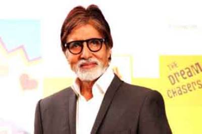 بالصور .. كواليس لقاء اميتاب باتشان مع منى الشاذلي