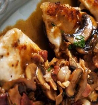 من المطبخ الإنجليزي .. دجاج بالمشروم