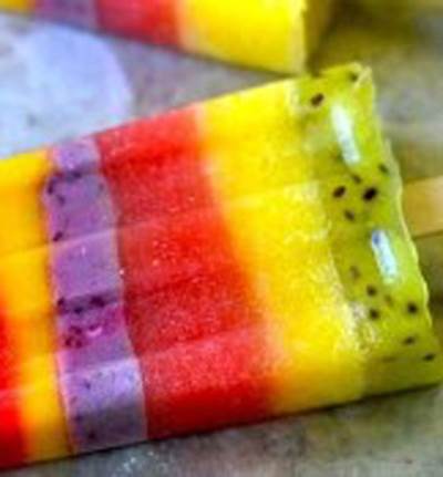 تذوقي المرح بعمل مثلجات الفواكه الطبيعية (بدون سكر)