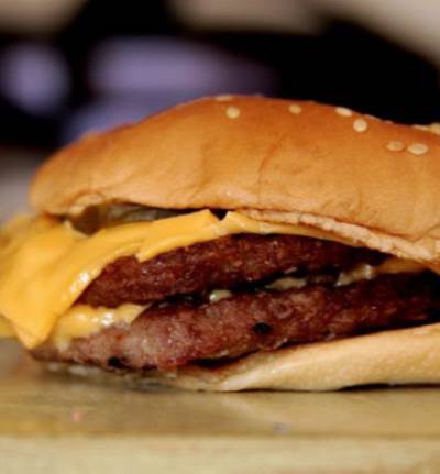  لهذه الأسباب لا تتناول شطائر برجر ماكدونالدز 