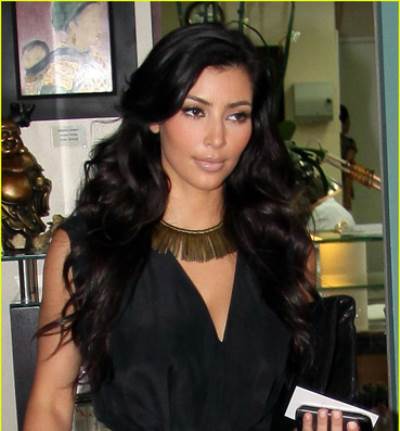 كيم كارداشيان تدخل المستشفى .. وتجرى عملية جراحية !!