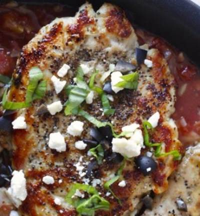  طريقة عمل صدور دجاج بالبندورة والأرضي شوكي