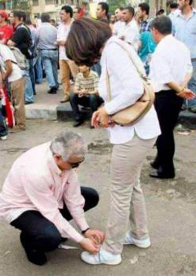 أصالة تتمنى تقبيل يد هذا الرجل