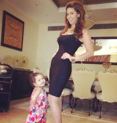 مي سليم تنشر صورة ابنتها وهي تقلدها