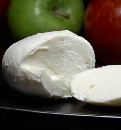 اصنعي جبن الموتزاريلا بالبيت وبسهولة