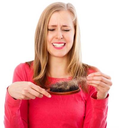 أنواع تساقط الشعر لدى الإناث