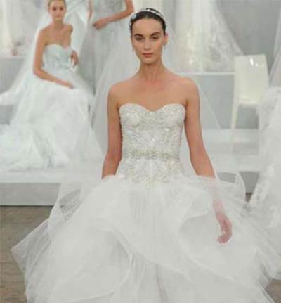  فستان لإطلالة أسطورية في ليلة العمر