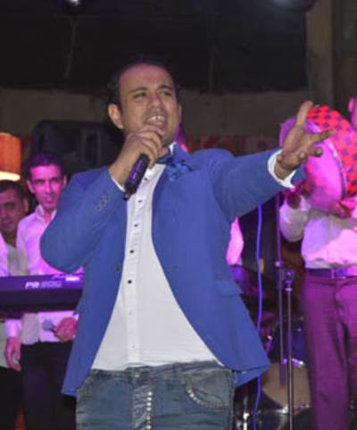 "الليثي" يشعل حماس الجمهور في "خيمة التسعين"