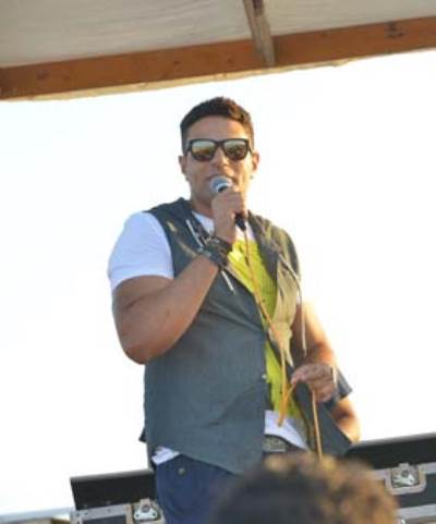 بالصور .. محمد نور يشعل حفل الصيف بـ white Beach