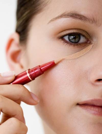 أسباب ظهور الهالات السوداء حول العين