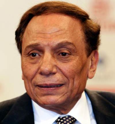 عادل إمام: "أجلت فرح إبنى محمد بعد صدمة وفاة نور الشريف"