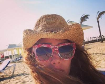 زينة تتعرض لحادث صغير في الساحل الشمالي