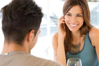 تعرفي على الأشياء التي تجذب الرجل في أول لقاء