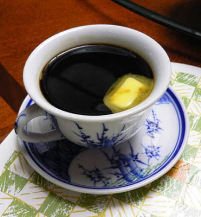  وضع الزبد في القهوة لماذا أصبح عادة!