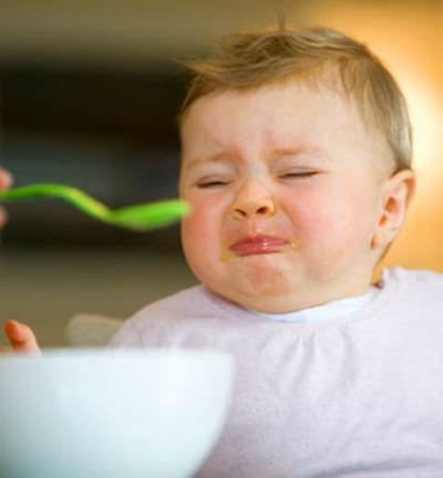 علامات جوع رضيعك (غير البكاء)