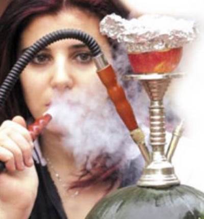 دراسة: التدخين سبب لسقوط الأسنان وعقم المرأة