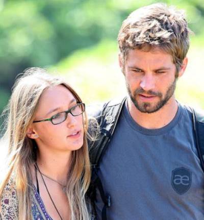 إبنة بول ووكر تتقدم بدعوى ضد بورش والسبب والدها