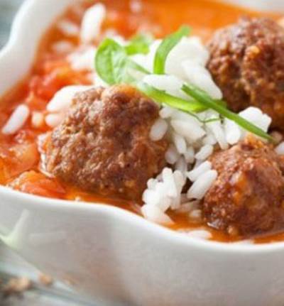 شوربة كريات اللحمة والارز