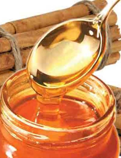 4 وصفات متنوعة لجمال بشرتك بعسل النحل