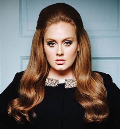 أديل : قمت بما قامت به كيم كارداشيان ولكن ليس بمؤخرتي