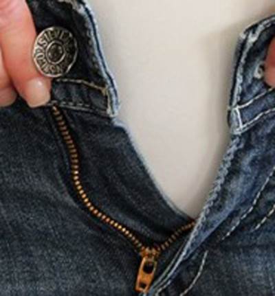 اليك طريقة توسيع الملابس لكي لا تخسري ثيابك المفضّلة