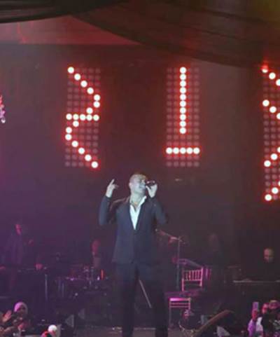  عمرو دياب يشعل حفل رأس السنة في "فور سيزون"