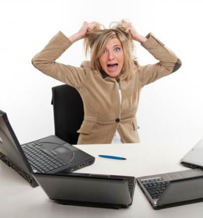 (النساء أم الرجال) الأكثر تعرضاً للضغط النفسي في العمل؟