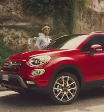 بالفيديو .. فيات تستعين بالفياجرا للإعلان عن سيارتها