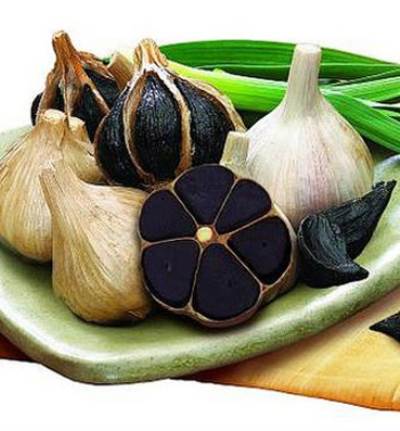 ثوم أسود عمره 4 آلاف سنة