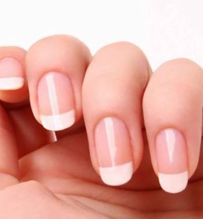 لون الأظافر يدل على الإصابة ببعض الأمراض