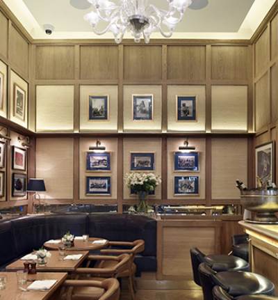 مطعم «تشاكس» في لندن .. واحة إيطالية أنيقة تسع لـ 30 شخص