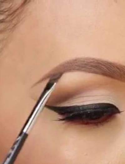 تعرّفي علي .. أضرار "تاتو" الحواجب