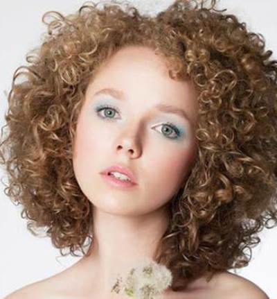 بلسم طبيعي للشعر المجعد