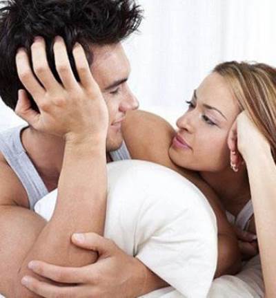 علامات الانجذاب الجنسي بين الرجل والمرأة