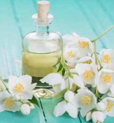 فوائد صحية مذهلة لزيت الياسمين الطبيعى