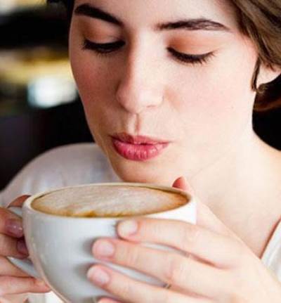 هل ينقذ تناول القهوة النساء من الإصابة بالسرطان؟
